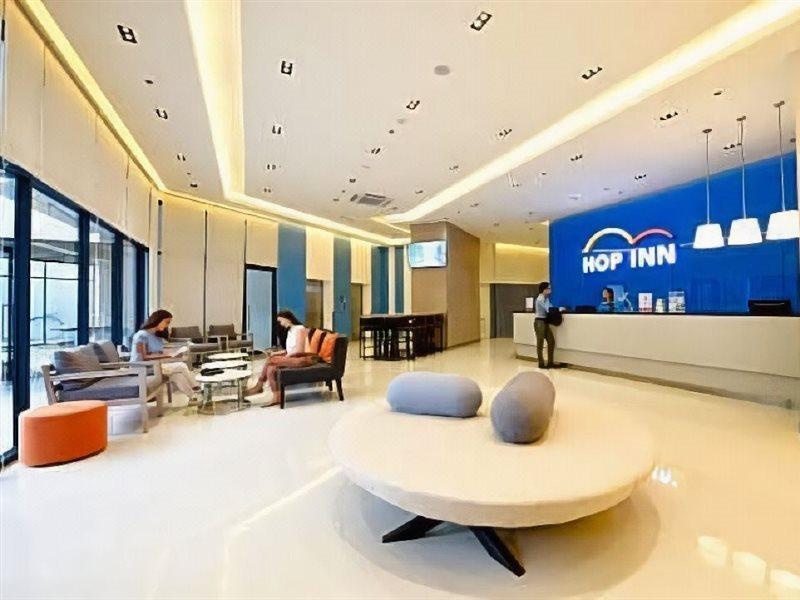 Hop Inn Hotel Alabang Manila Muntinlupa City Esterno foto