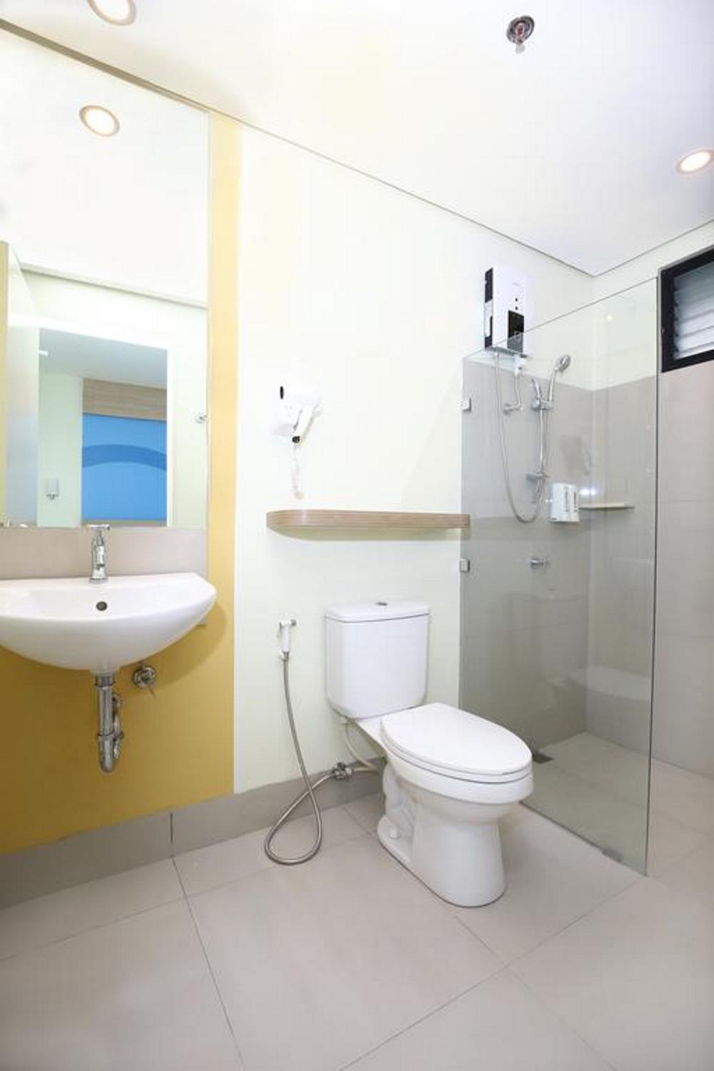 Hop Inn Hotel Alabang Manila Muntinlupa City Esterno foto